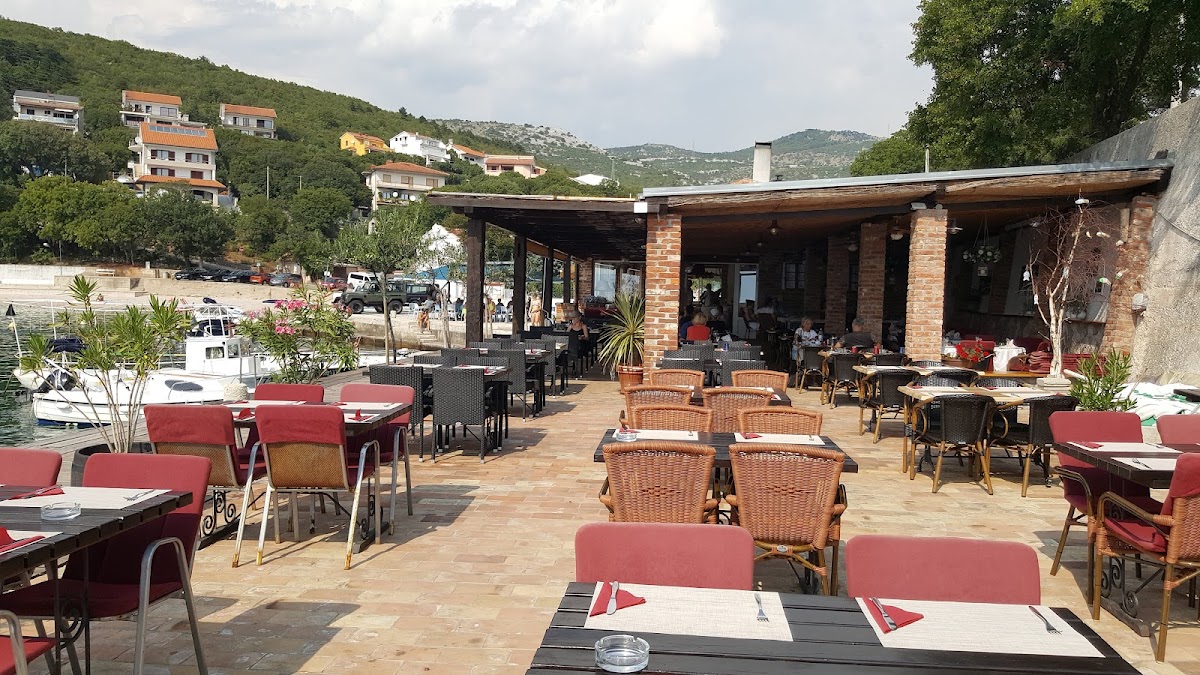 Bistro Konoba Lucija